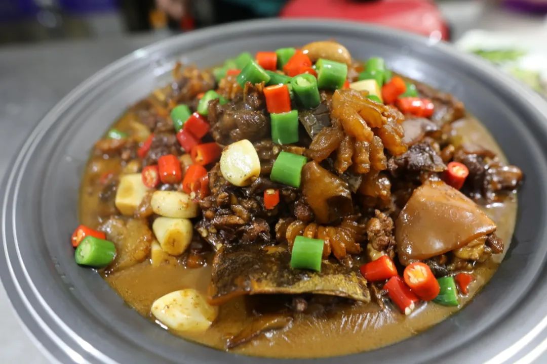 状元甲甲鱼含有丰富的优质蛋白质氨基酸,微量元素及维生素等甲鱼是