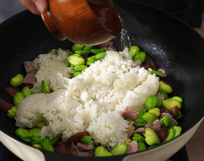 蚕豆饭的做法家常（解锁蚕豆新吃法蚕豆焖饭）