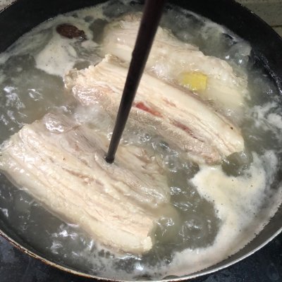 梅菜扣肉怎么做,梅菜扣肉怎么做簡單又好吃