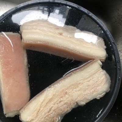 梅菜扣肉怎么做,梅菜扣肉怎么做簡單又好吃
