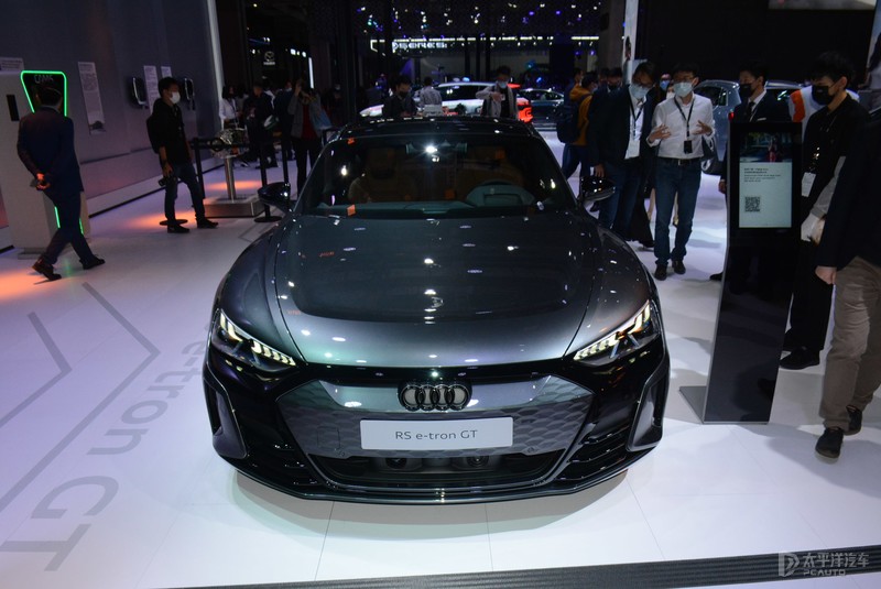 3.3秒破百/1000km续航都是小意思 上海车展十大最强电动车