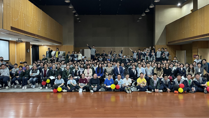 每年都有学生、家长从四面八方赶来参加，绿城育华学校德语文化周全面升级 学生沉浸式体验德国文化