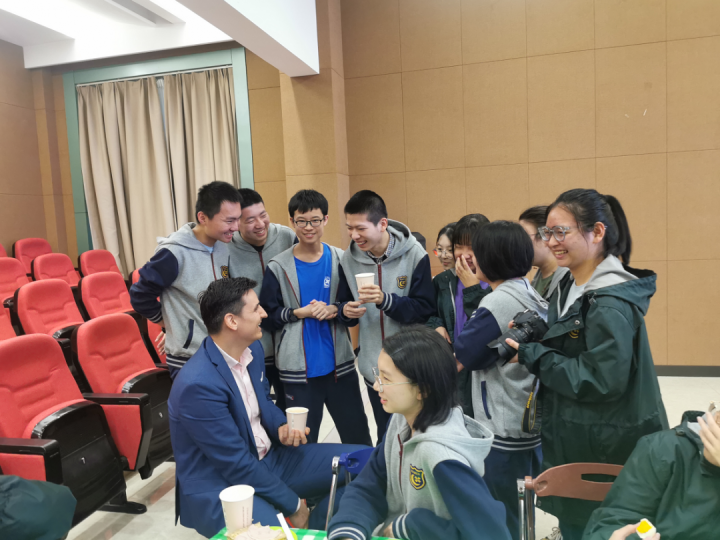 每年都有学生、家长从四面八方赶来参加，绿城育华学校德语文化周全面升级 学生沉浸式体验德国文化