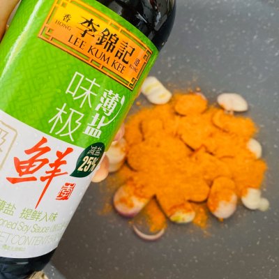 蜜汁烤鸡怎么做（蜜汁奥尔良烤鸡的腌制方法和配料）