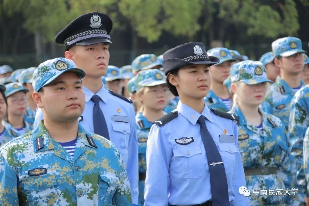 军训结束时间是5月8日(军训纪实第一章 | 五月的帅气，来自2020级民大人的军训大片)