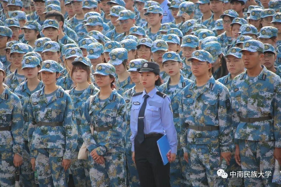 军训结束时间是5月8日(军训纪实第一章 | 五月的帅气，来自2020级民大人的军训大片)