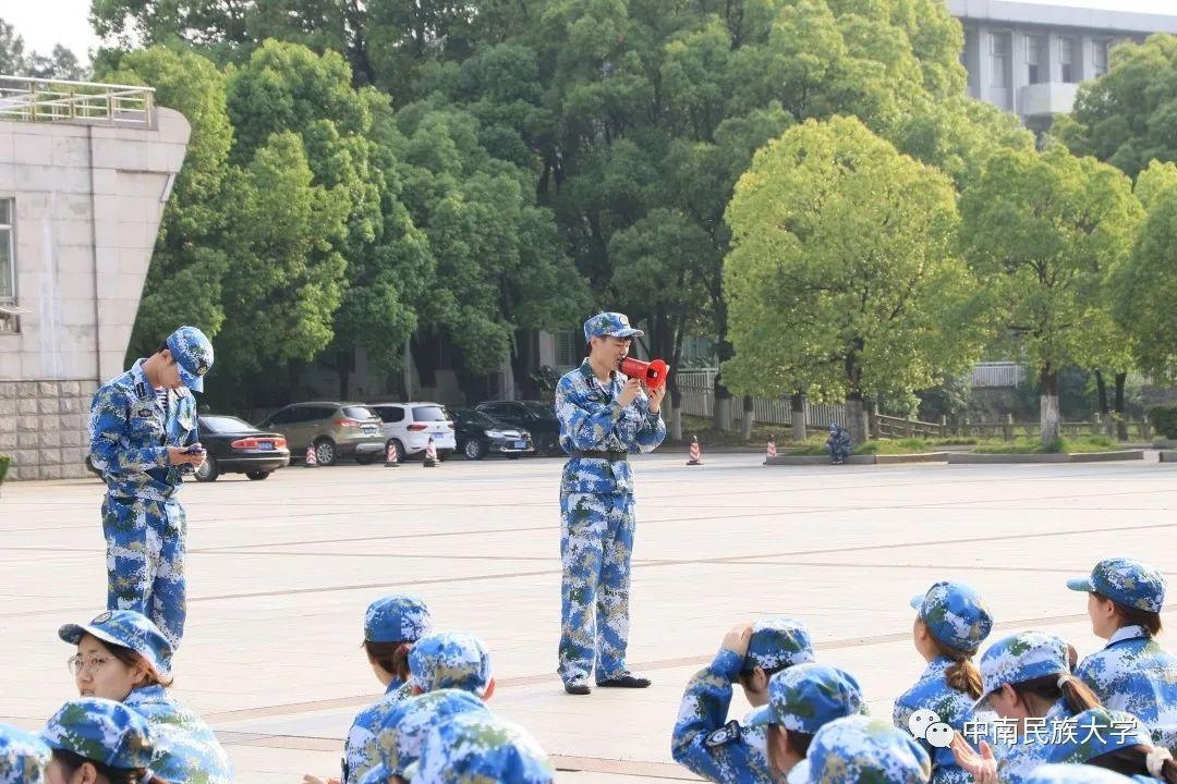 军训结束时间是5月8日(军训纪实第一章 | 五月的帅气，来自2020级民大人的军训大片)