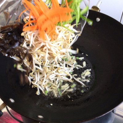 炒餅絲的家常做法,炒餅絲的家常做法大全視頻