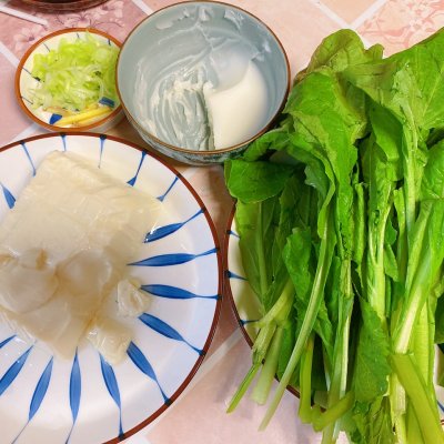 小白菜豆腐汤怎么做好吃（鲜香味美的小白菜肉丸豆腐汤）