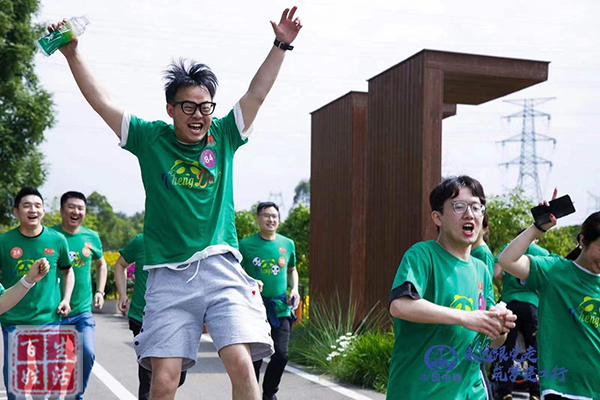 永远跟党走 筑梦建工行