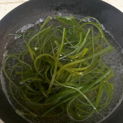 凉拌海带丝的做法过程（好吃简单的凉拌海带丝的做法）