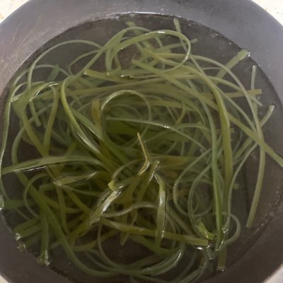 凉拌海带丝的做法过程（好吃简单的凉拌海带丝的做法）
