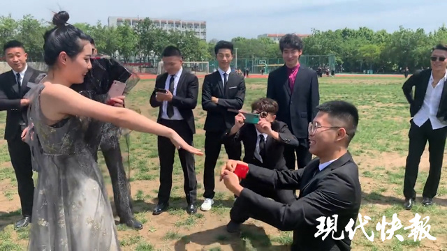 大学生求婚,大学生求婚视频