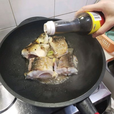 紅燒草魚塊的做法,紅燒草魚塊的做法 最正宗的做法
