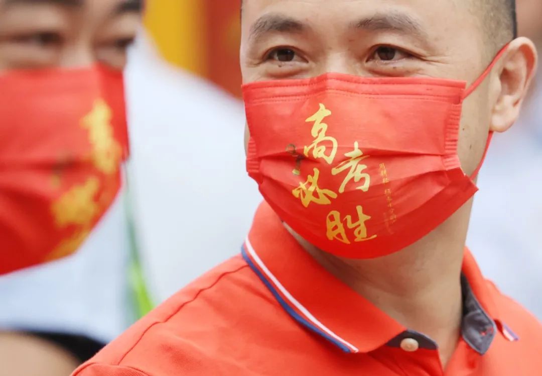 今天 , 泉州一中、泉州五中、泉州七中、泉州九中……这一幕幕，看完泪奔