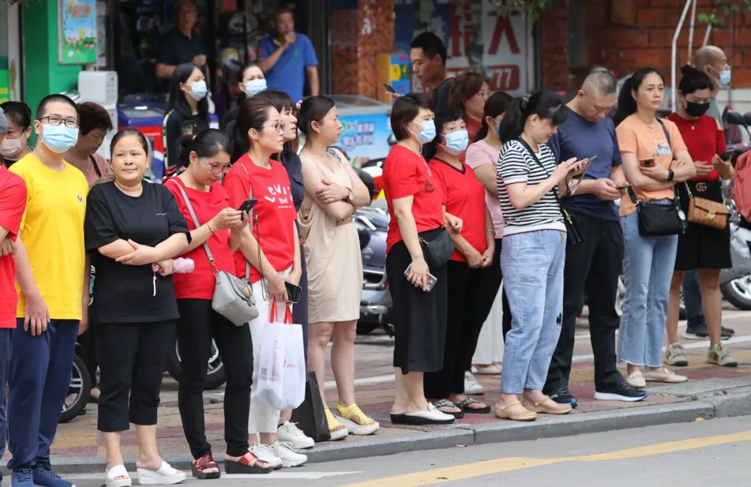 今天 , 泉州一中、泉州五中、泉州七中、泉州九中……这一幕幕，看完泪奔