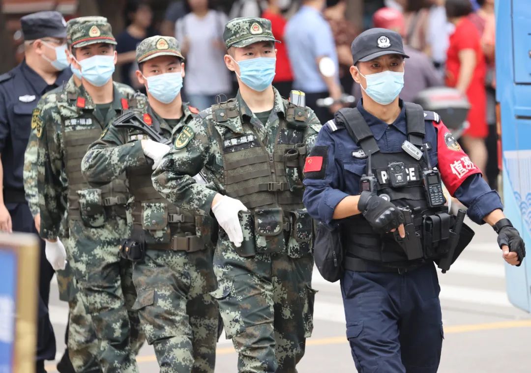 今天 , 泉州一中、泉州五中、泉州七中、泉州九中……这一幕幕，看完泪奔