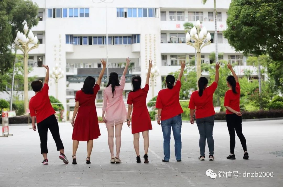 今天 , 泉州一中、泉州五中、泉州七中、泉州九中……这一幕幕，看完泪奔