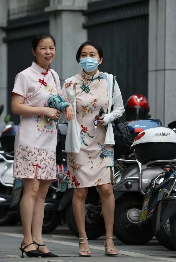 今天 , 泉州一中、泉州五中、泉州七中、泉州九中……这一幕幕，看完泪奔