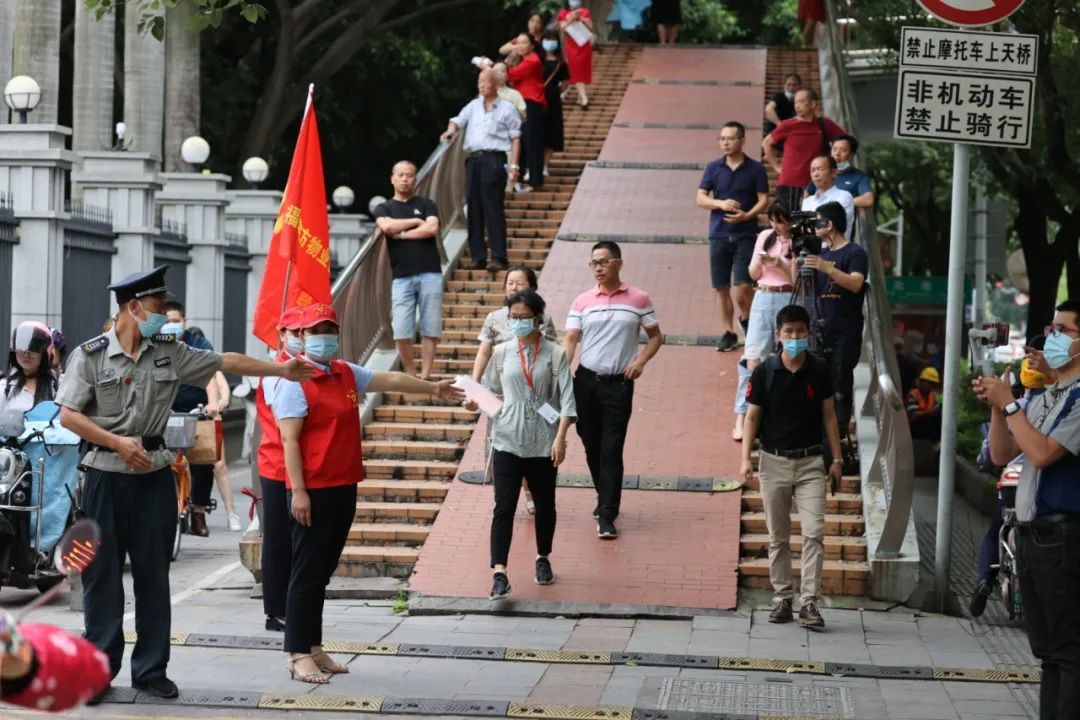 今天 , 泉州一中、泉州五中、泉州七中、泉州九中……这一幕幕，看完泪奔