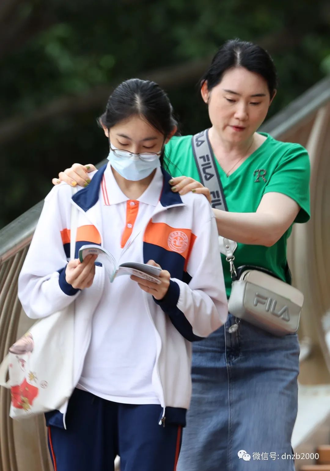 今天 , 泉州一中、泉州五中、泉州七中、泉州九中……这一幕幕，看完泪奔