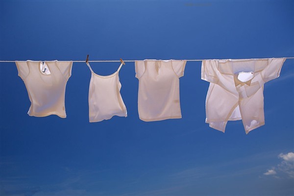 梅雨季节衣服怎么晾干 -生活知识库-动动脑