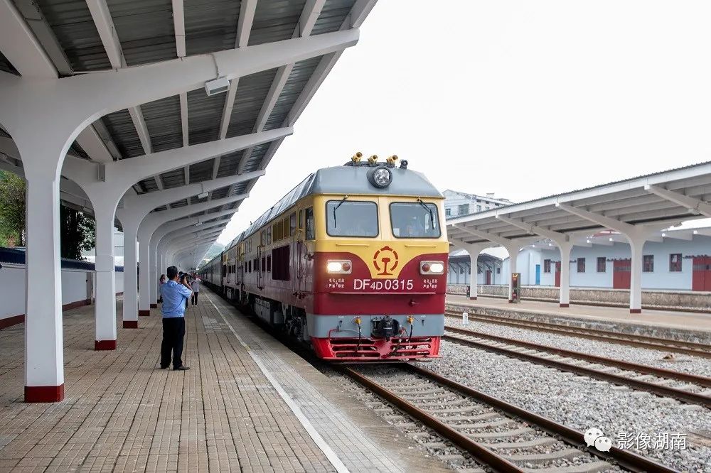 韶山连井冈!一趟历史召唤的红色专列正式发车