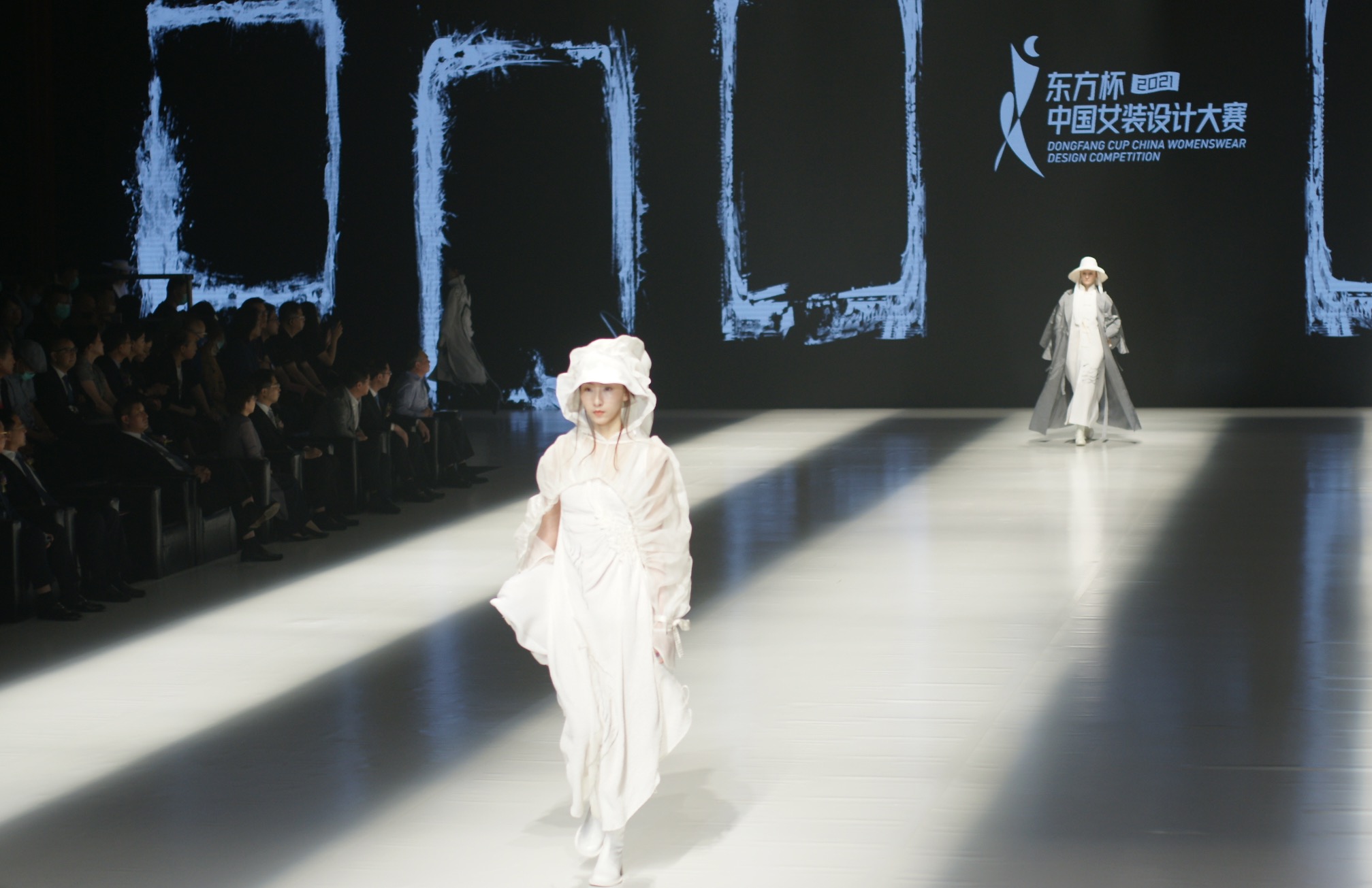 澎湃新闻记者 朱喆苏南小镇盛泽,与苏州,杭州,湖州并称"四大绸都",历