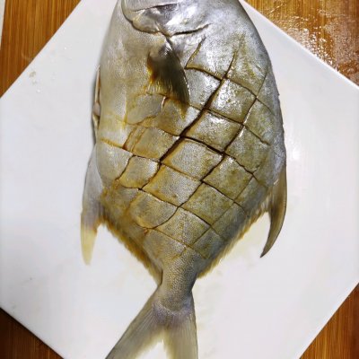 紅燒鯧魚的做法,紅燒鯧魚的做法和步驟視頻