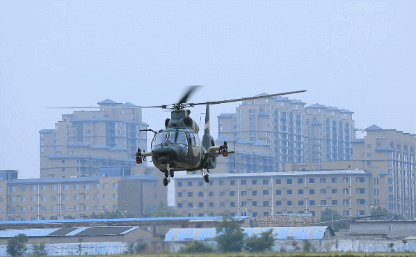 陆军飞行员小姐姐，惊艳全网