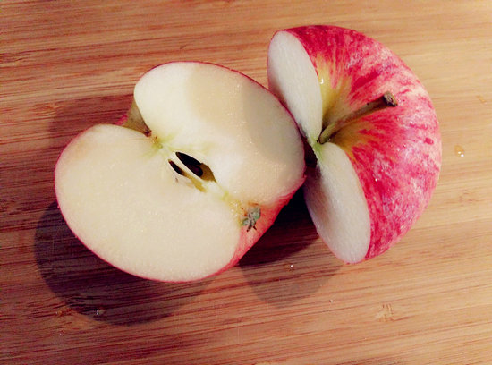 切好的苹果为什么会变色。原本是酚氧化酶作用的结果
