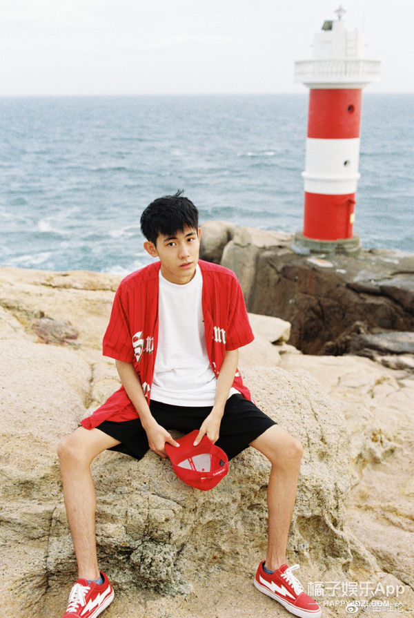 内娱学历内卷了？回顾历届明星高考成绩，张新成关晓彤被称真学霸