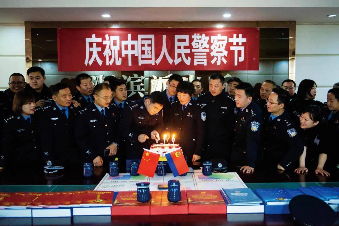 下篇｜“警营党旗红”——庆祝建党100周年优秀摄影图片展在宁举办