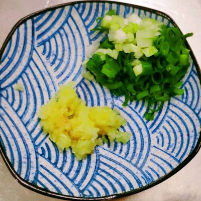 皮蛋豆腐的做法,皮蛋豆腐的做法涼拌視頻
