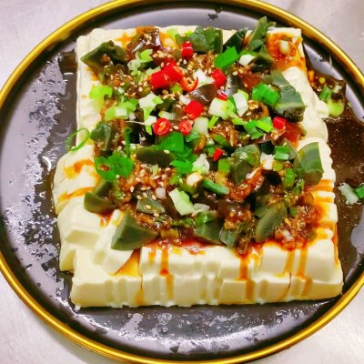 皮蛋豆腐的做法,皮蛋豆腐的做法涼拌視頻