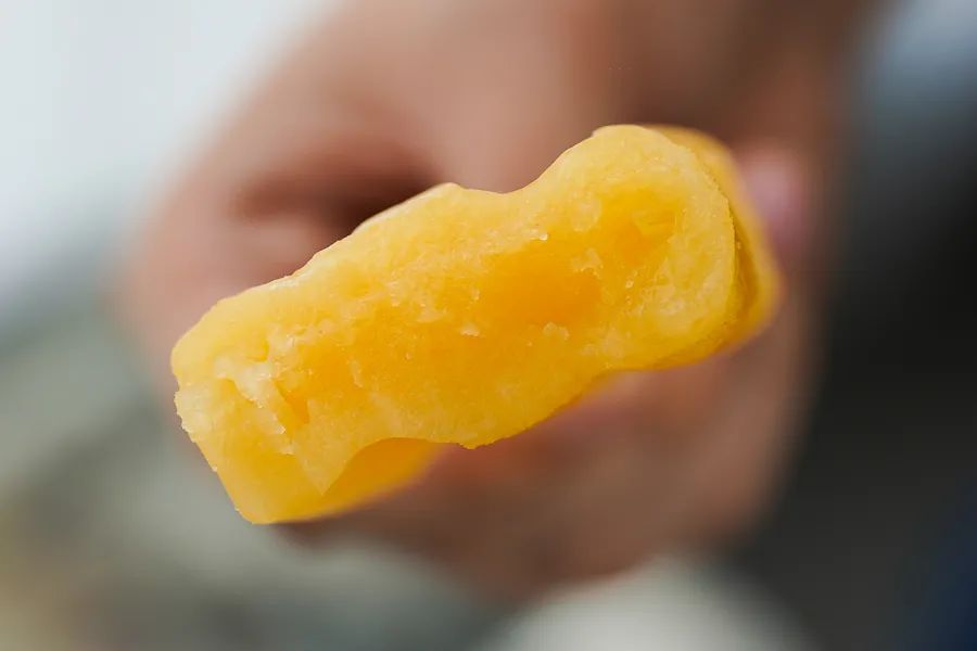 伊利冰工厂一个多少钱（分享5块钱以下的雪糕能有多好吃）(8)