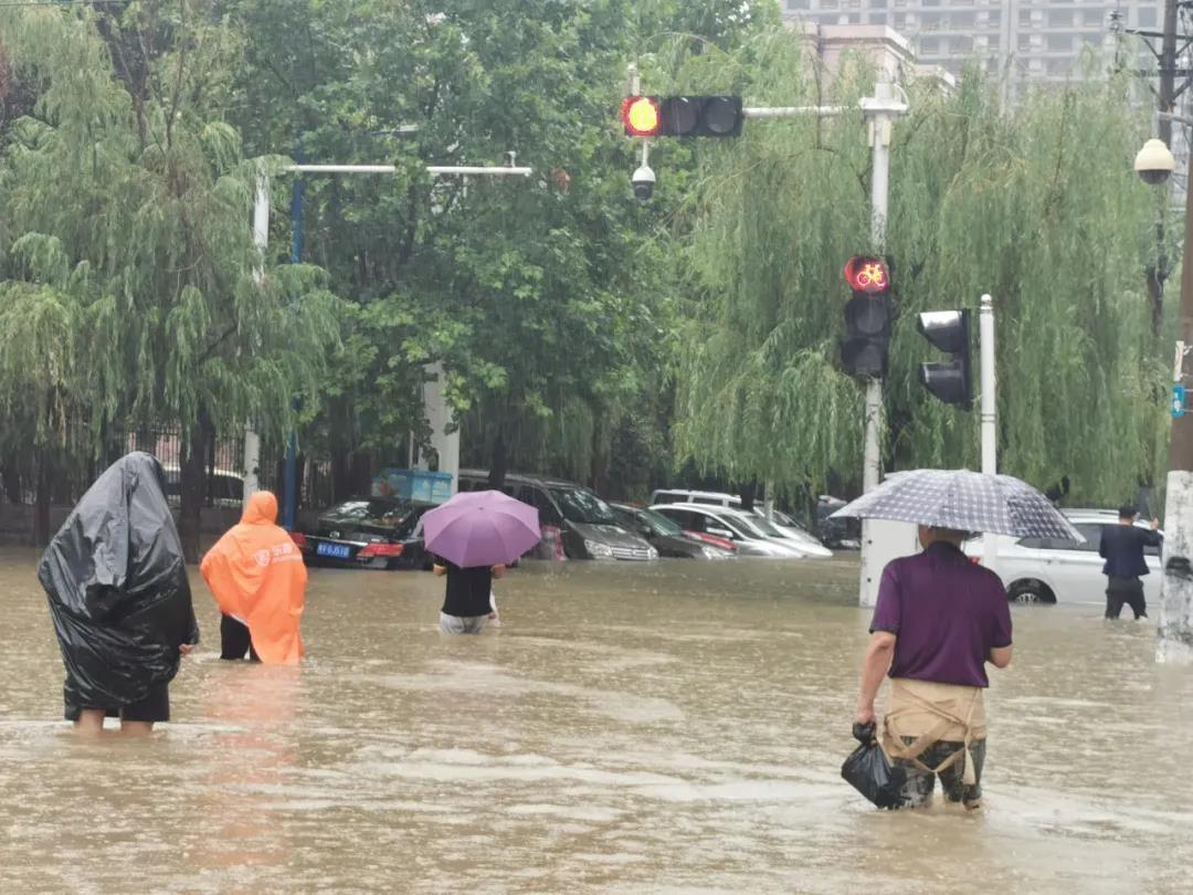 评论丨千年一遇河南暴雨：灾害面前没有人是孤岛