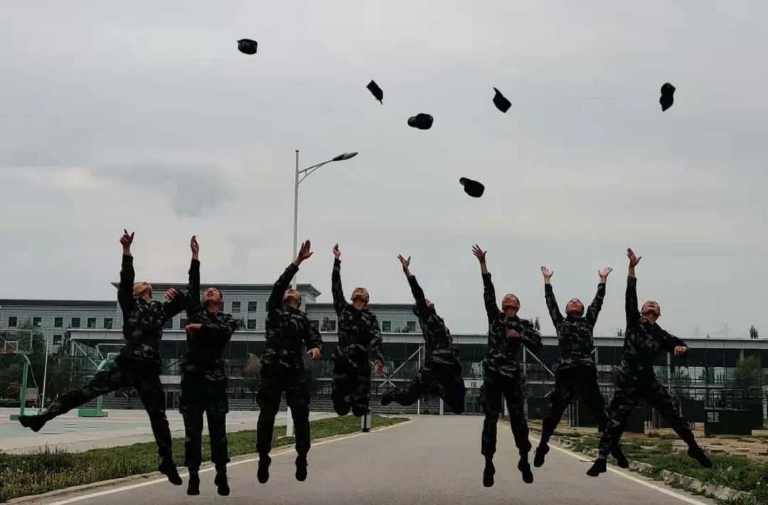 朗吧丨句句干货！送给新兵的五句话