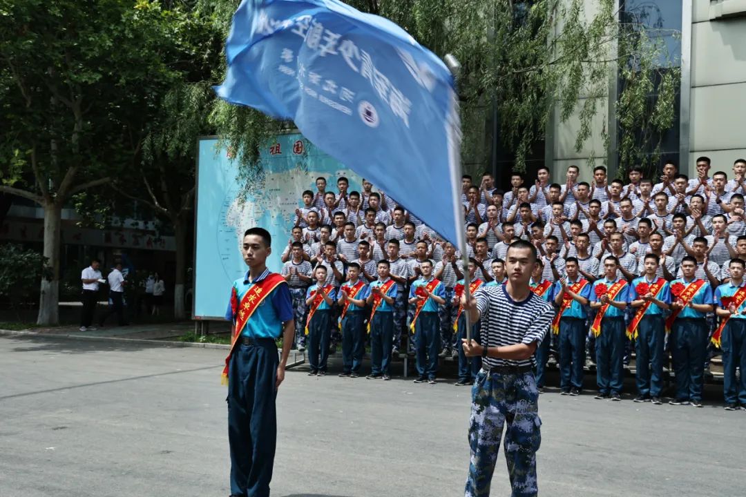 走！当海军飞行员去！