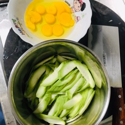 簡單美味絲瓜煎蛋湯,絲瓜煎蛋湯的做法大全