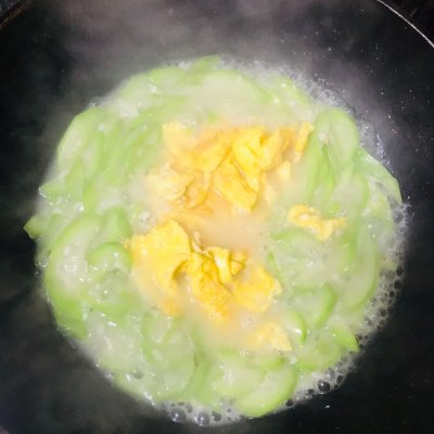 簡單美味絲瓜煎蛋湯,絲瓜煎蛋湯的做法大全