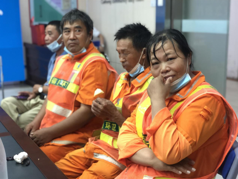 关爱城市美容师 共建和谐彩虹社区 天天看点