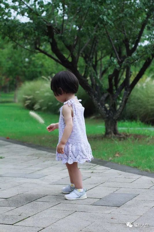紫萝：超可爱2岁宝宝云浅吊带背心裙（有编织图解）