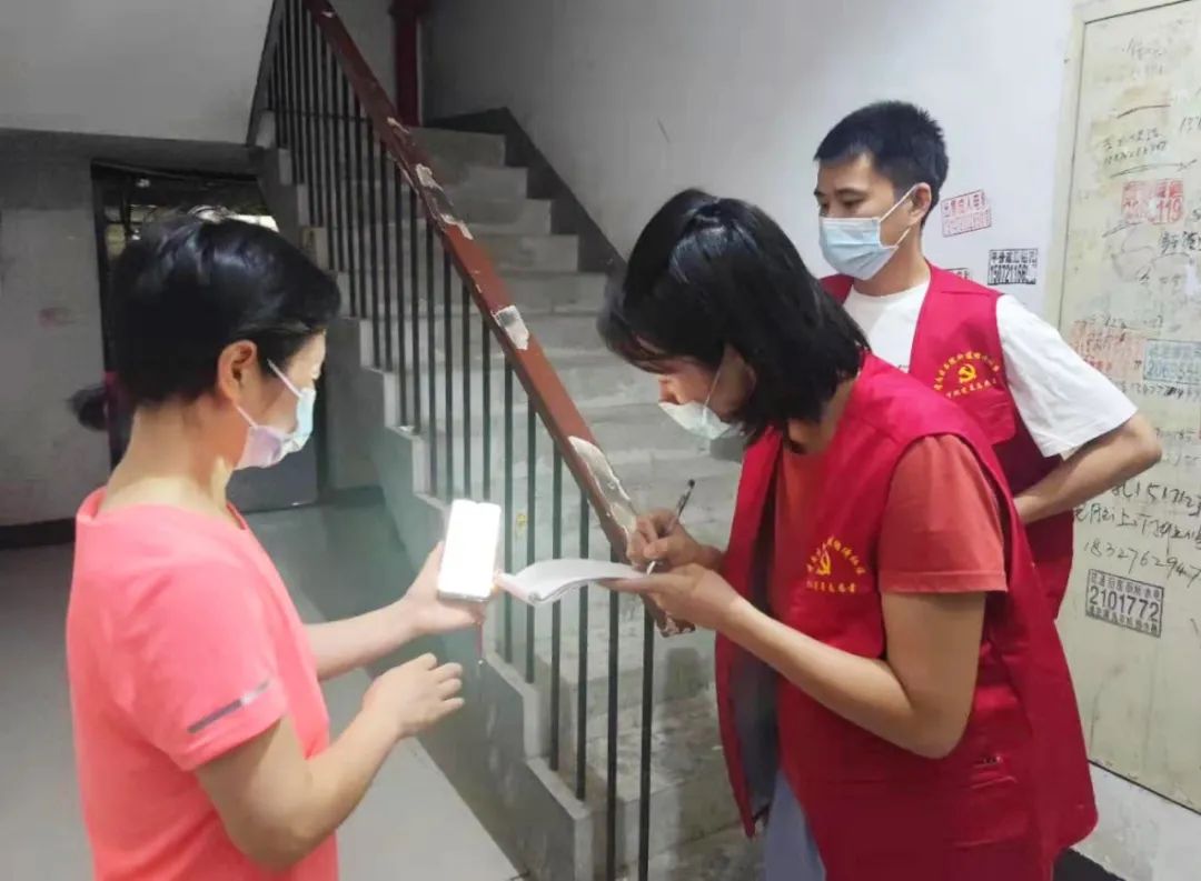 3.4万余名党员下沉社区参与疫情防控