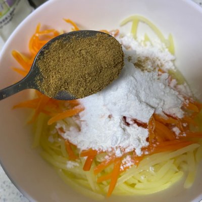 土豆餅的做法,土豆餅的做法簡單好吃