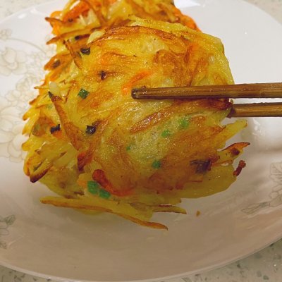 土豆餅的做法,土豆餅的做法簡單好吃