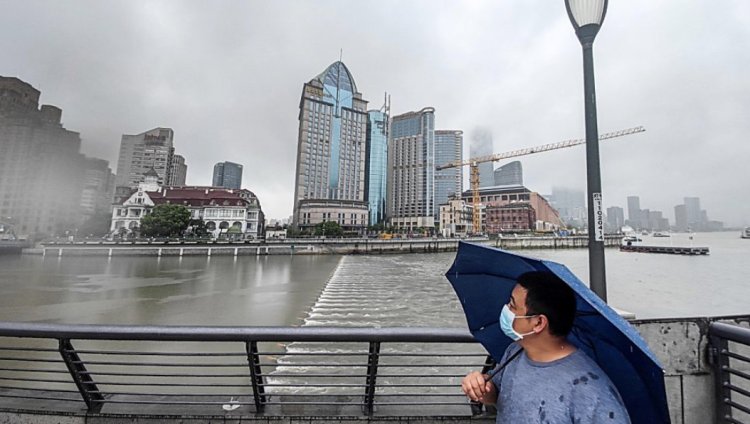周到晨报 | 申城雨水不甘休，气温还要升；起底400“李鬼”家电服务热线；上海歌舞团新作提上日程……