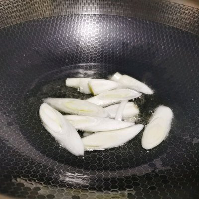 葱油拌面教程（教你最好吃的葱油拌面做法）