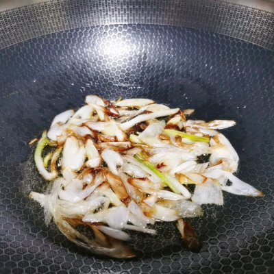 葱油拌面教程（教你最好吃的葱油拌面做法）
