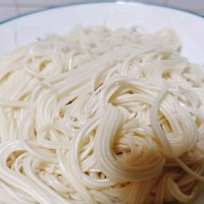葱油拌面教程（教你最好吃的葱油拌面做法）